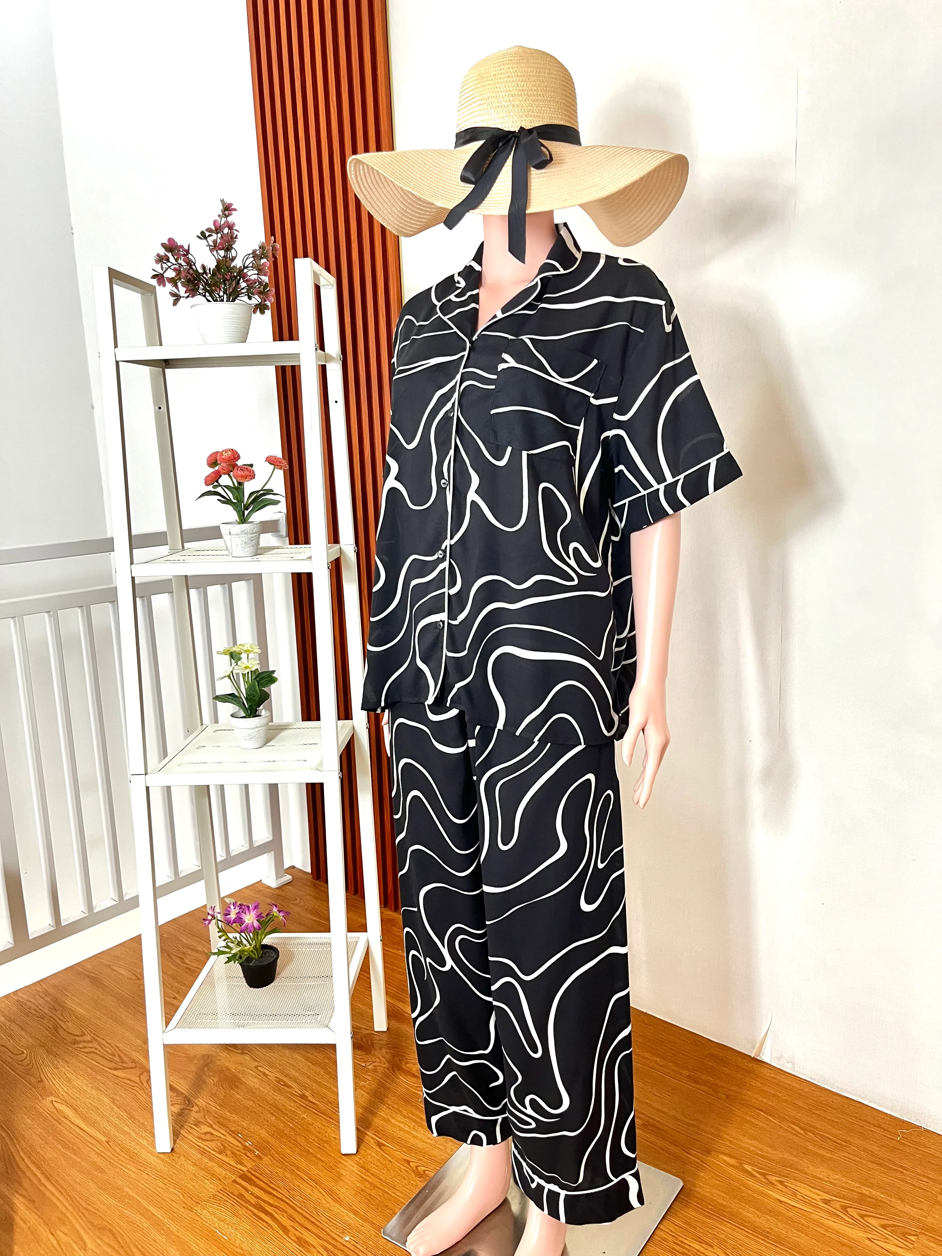 Monochrome Marble Wave Long Pajamas Set